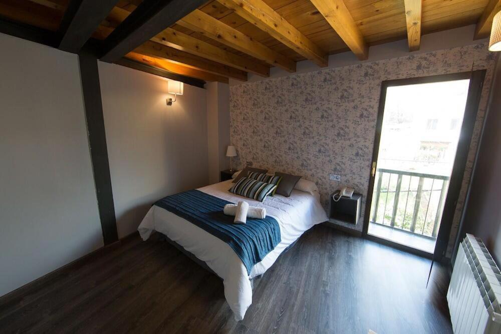Hotel Rustik Hostal Rural Molinaseca Zewnętrze zdjęcie